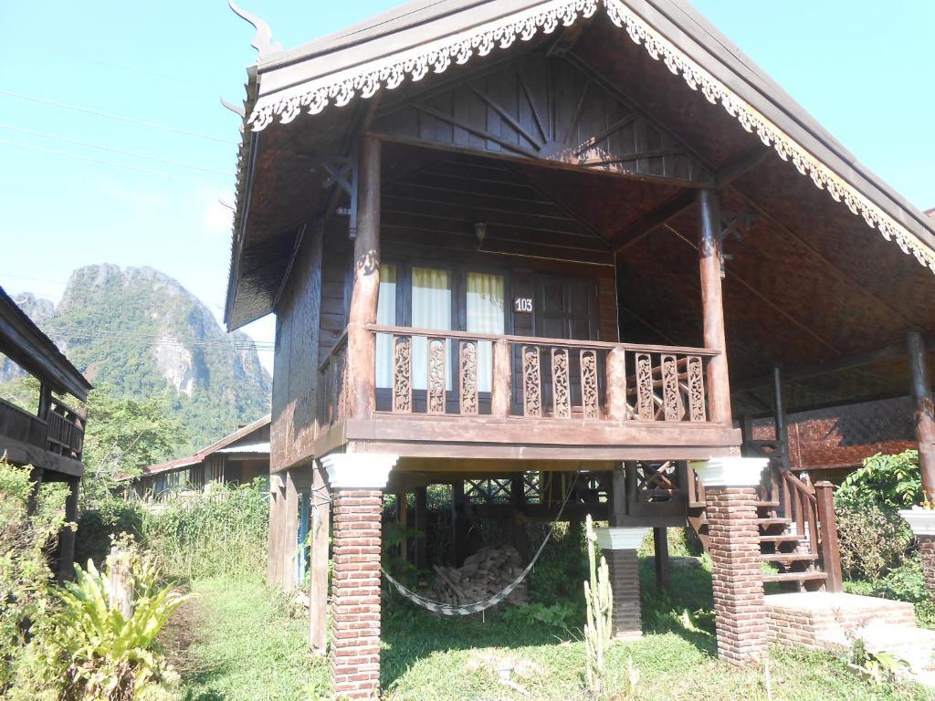 Cliff View Bungalows Vang Vieng Bagian luar foto