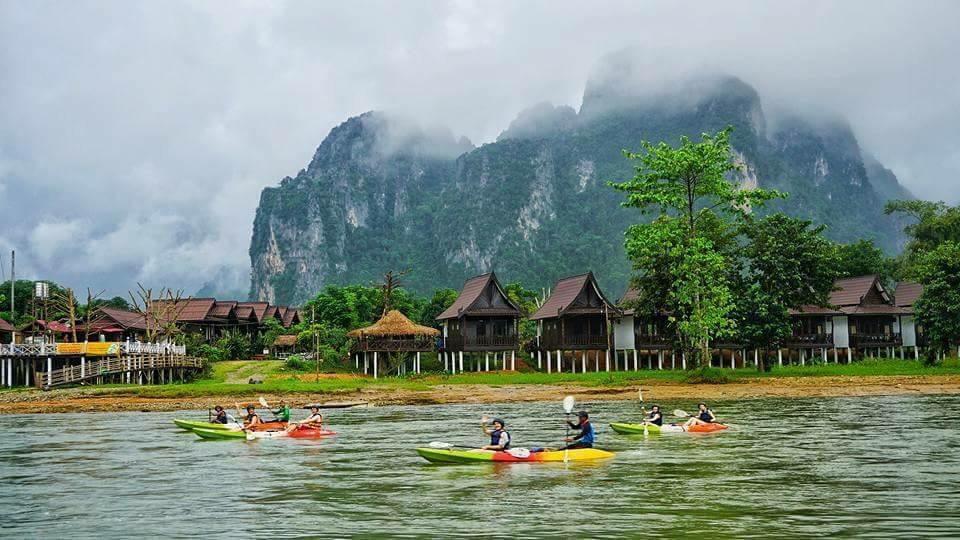 Cliff View Bungalows Vang Vieng Bagian luar foto