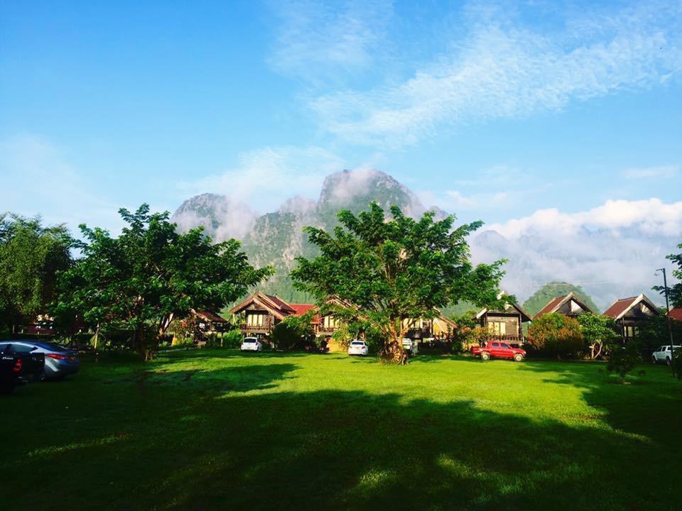 Cliff View Bungalows Vang Vieng Bagian luar foto