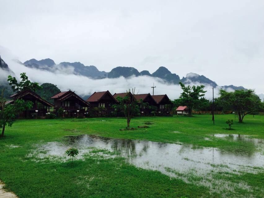 Cliff View Bungalows Vang Vieng Bagian luar foto