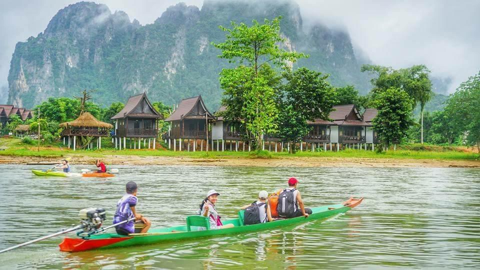 Cliff View Bungalows Vang Vieng Bagian luar foto