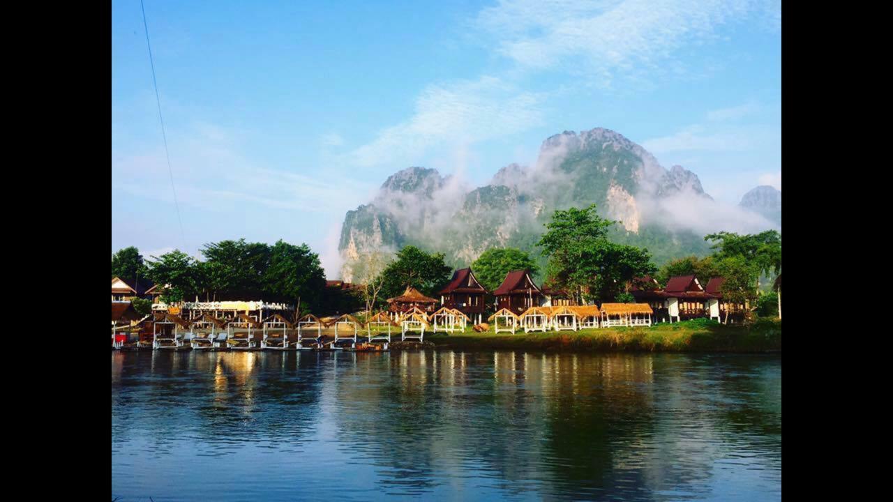 Cliff View Bungalows Vang Vieng Bagian luar foto