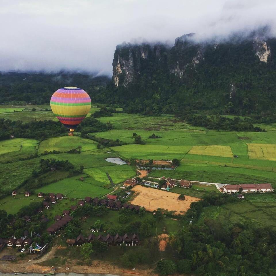 Cliff View Bungalows Vang Vieng Bagian luar foto